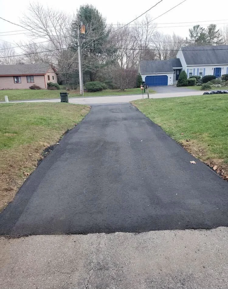 Freshly paved asphalt driveway in Norwich CT