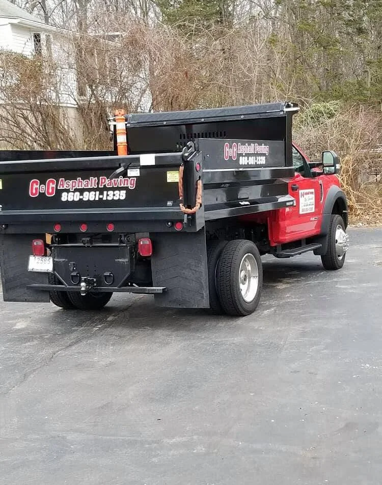 G & G Asphalt Paving truck - Norwich Connecticut